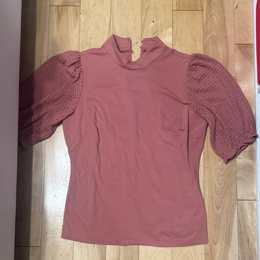 RW&CO. Women's Blush Top with Textured Sleeves
